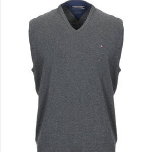 Classic looking Tommy Hilfiger Vest‎